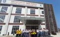 Siswa didampingi Kepala Sekolah, Guru, dan Pengelola Perpustakaan SMKN 1 Kelapa, saat foto bersama di depan GLP Provinsi Babel, Kamis (21/9/2023). 