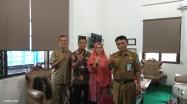  Kepala DKPUS Babel Rakhmadi bersama Tim Verifikasi Sertifikasi Kompetensi Pustakawan di Provinsi Kepulauan Bangka Belitung, Selasa (16/5/2023).