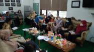 Kepala DKPUS Babel Rakhmadi memimpin Rapat Evaluasi Kinerja Para Pejabat Struktural di Lingkungan DKPUS Babel, Kamis (9/12/2021) sore.